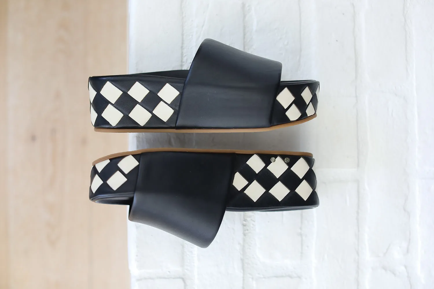 ALBATROSS WOVEN - Eggshell/Black