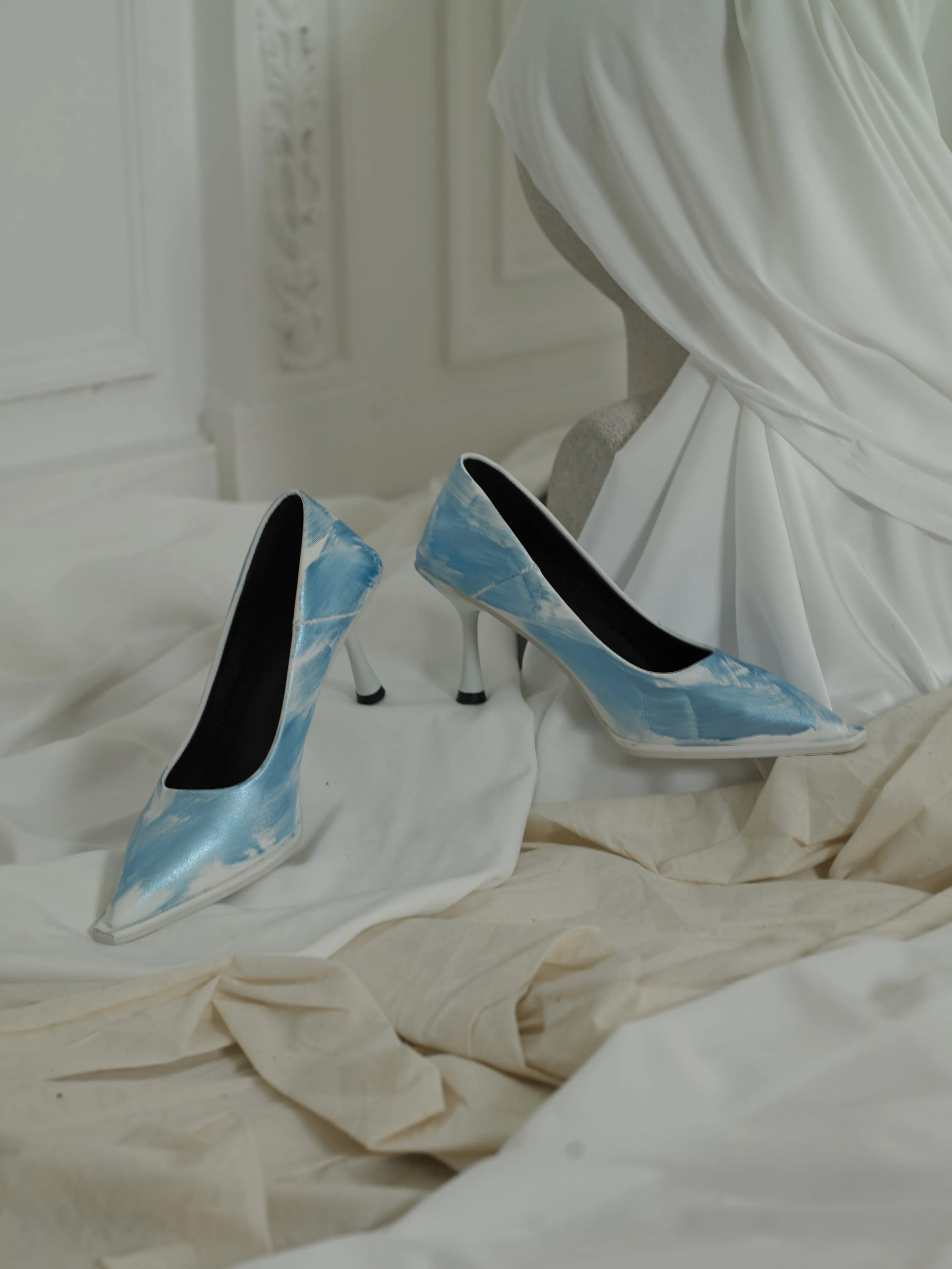 Artisanal Sonic Fade Pumps - Ocean/White