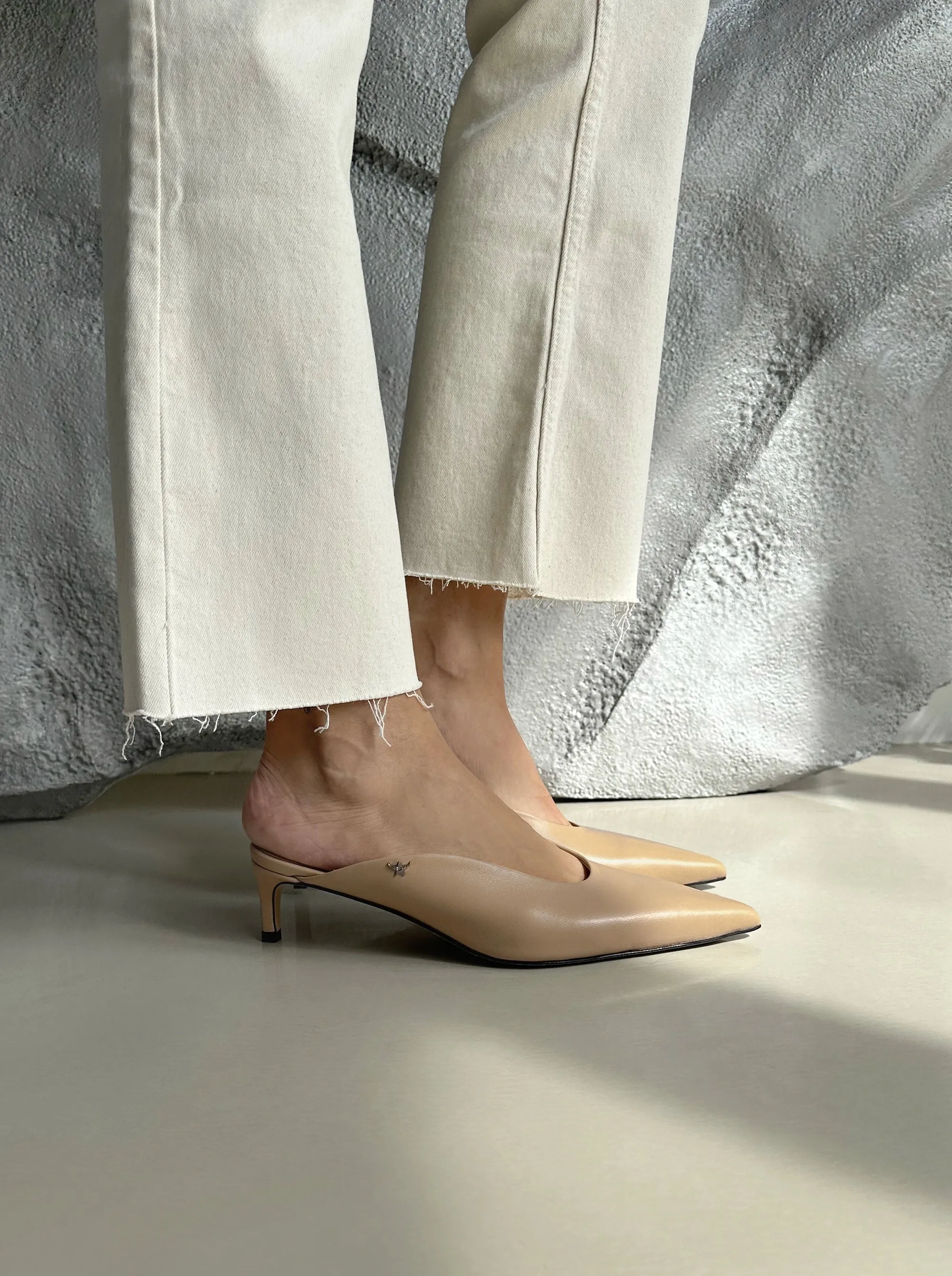 KATY BEIGE LEATHER MULES SLIPPERS
