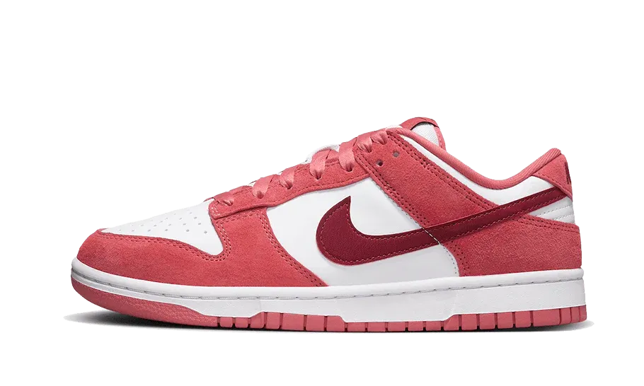 Nike Dunk Low Valentine's Day 2024