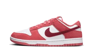 Nike Dunk Low Valentine's Day 2024