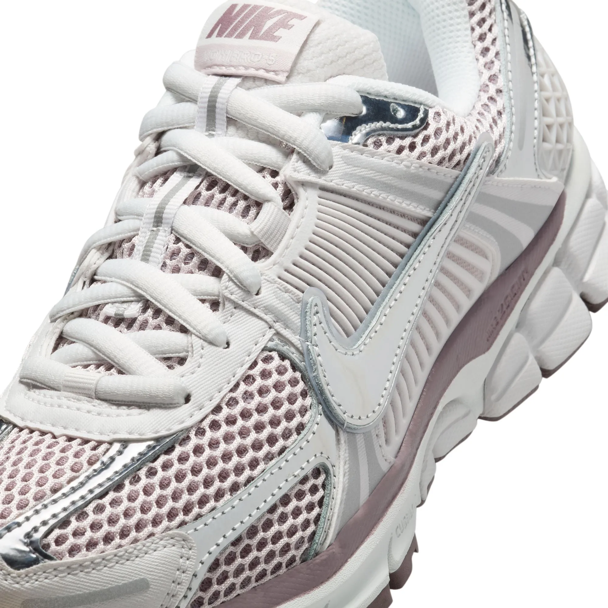 Nike Womens Zoom Vomero 5 Shoes