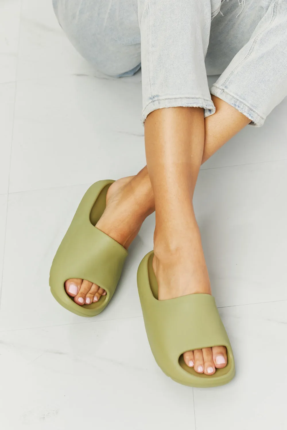 NOOK JOI Cozy Green Comfort Slides