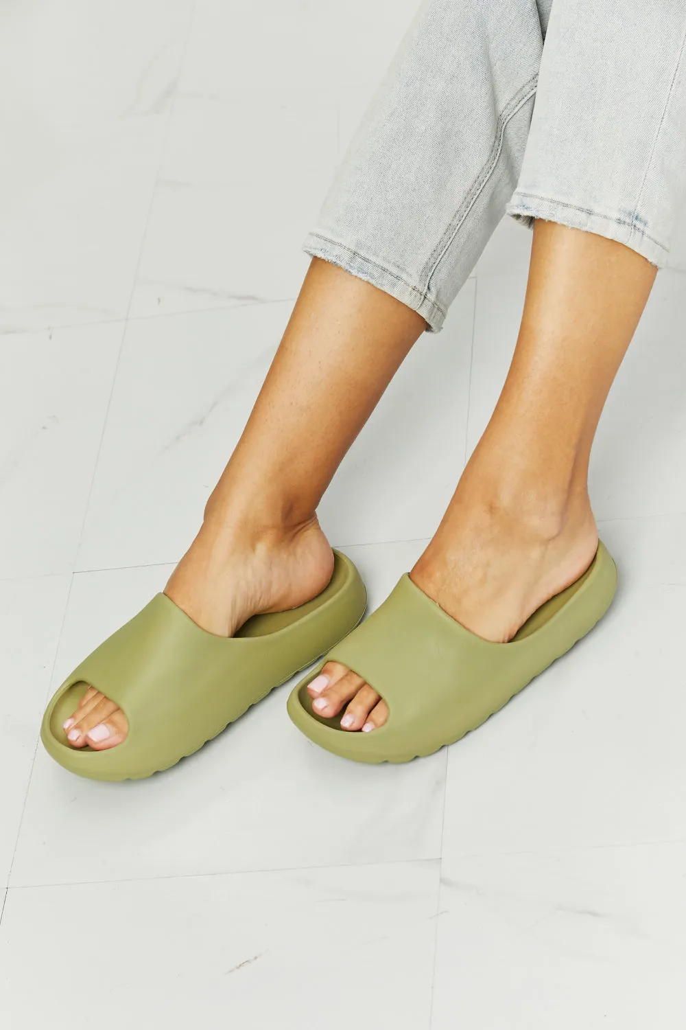 NOOK JOI Cozy Green Comfort Slides