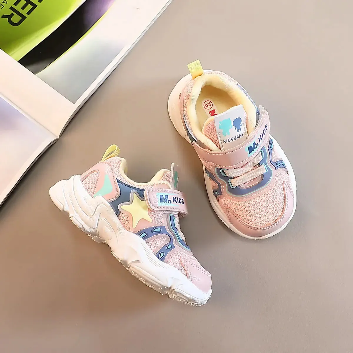 Seasonprestige Children's Soft-soled Sneakers