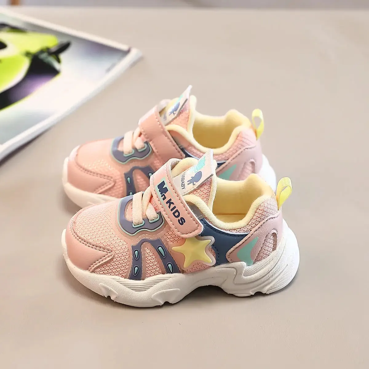 Seasonprestige Children's Soft-soled Sneakers