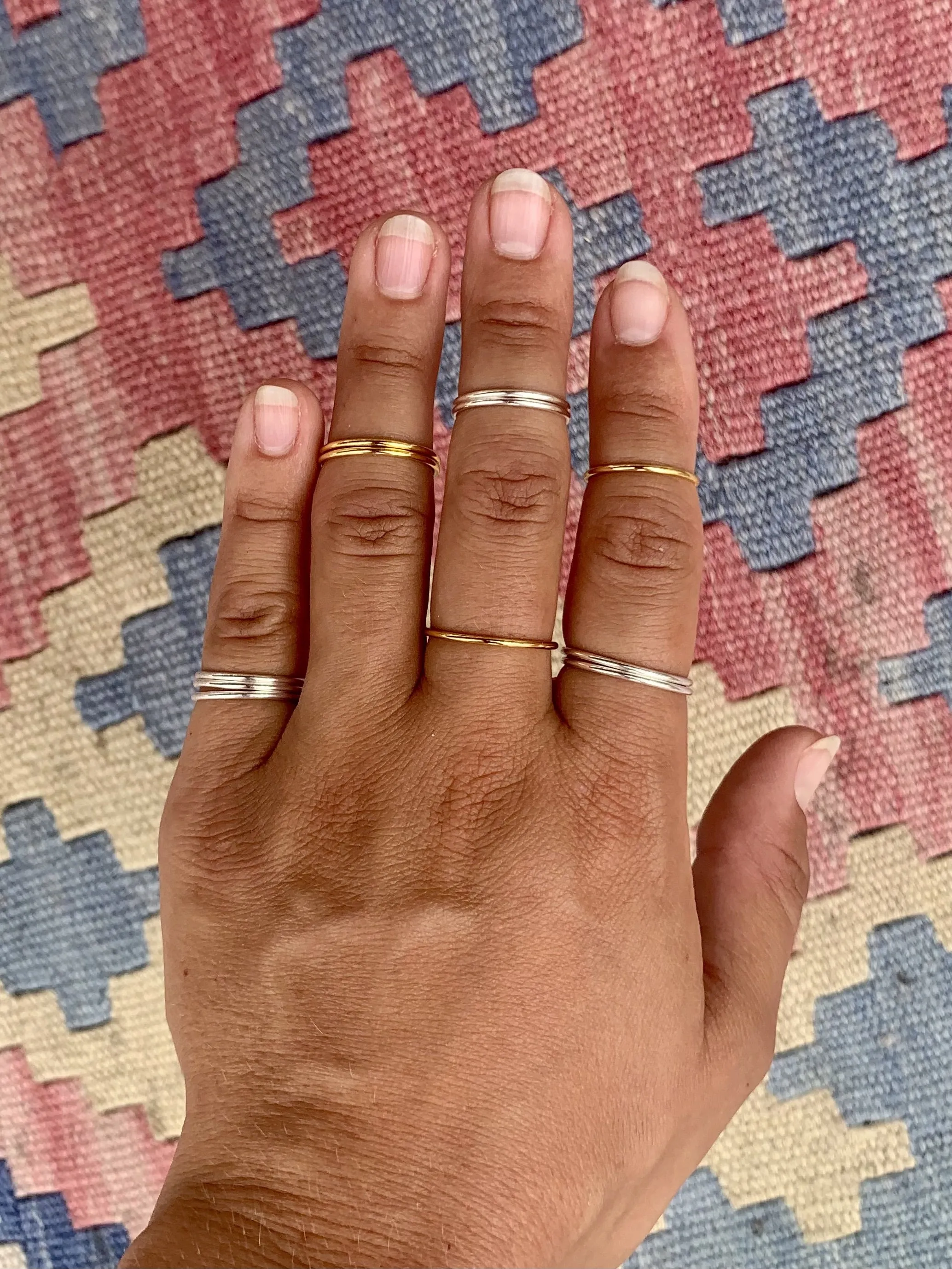 Sonya Thin Round Band