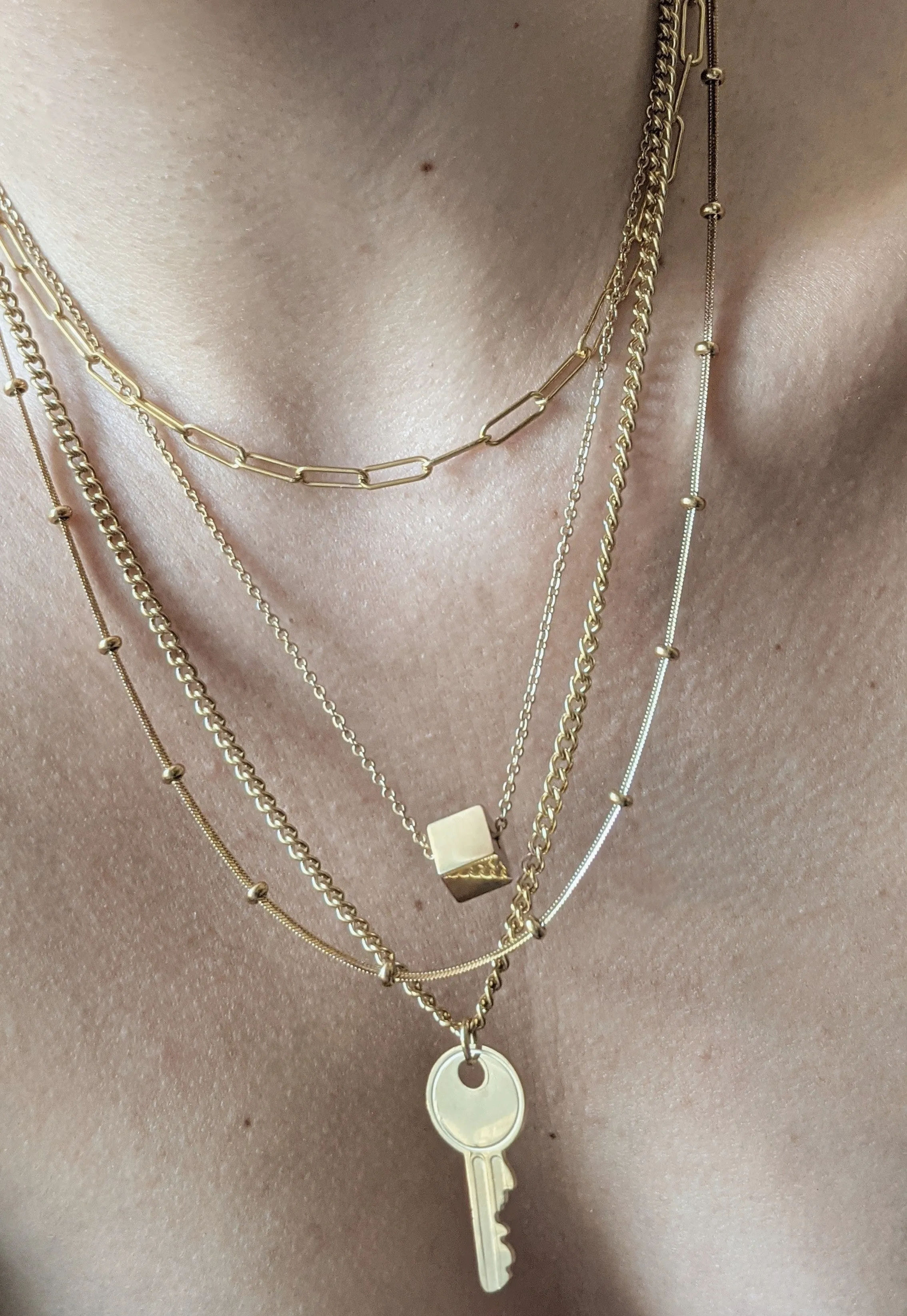 Thin Emma Chain Necklace
