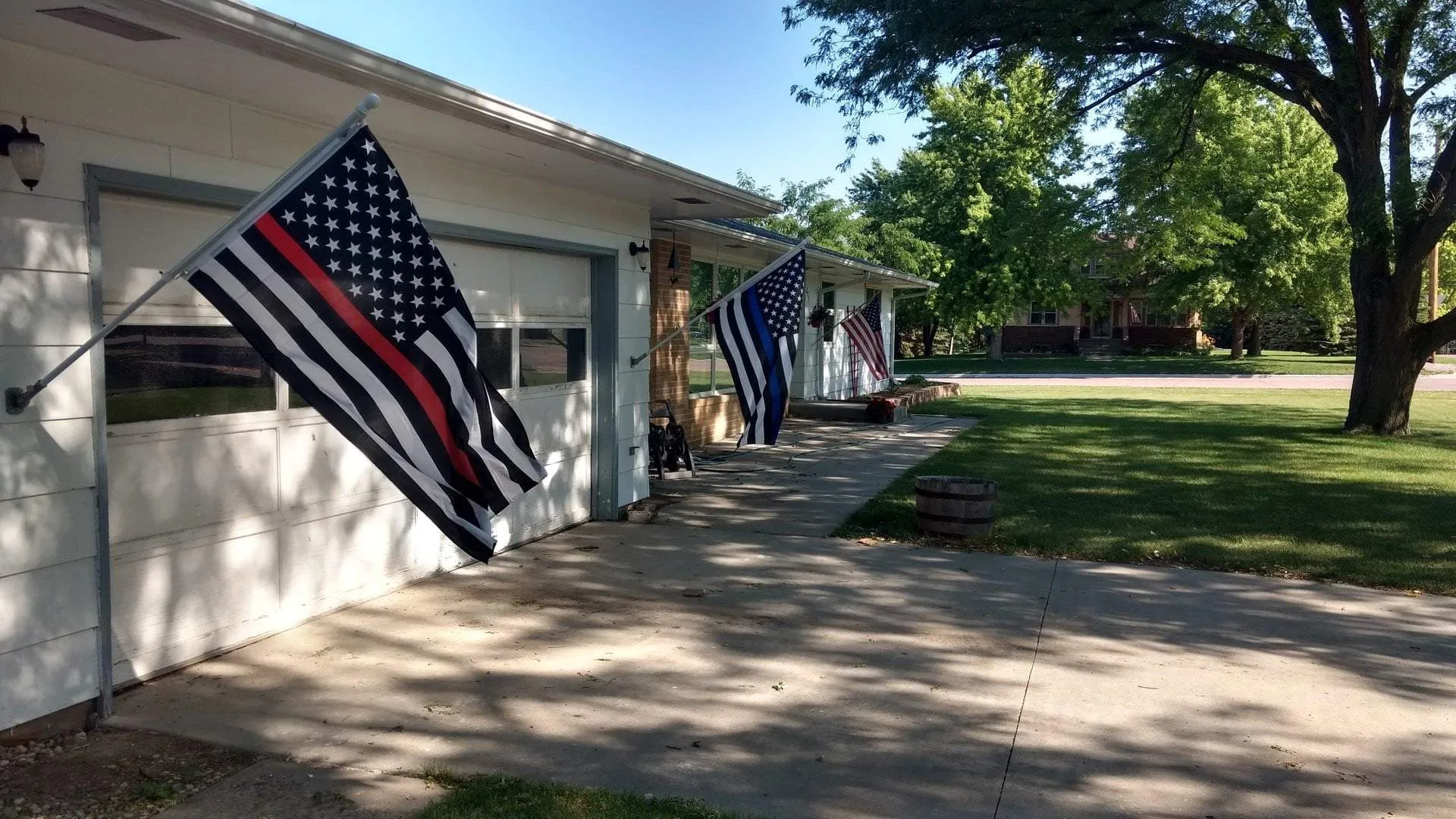 Thin Red Line American Flag With Grommets 3 X 5 Feet