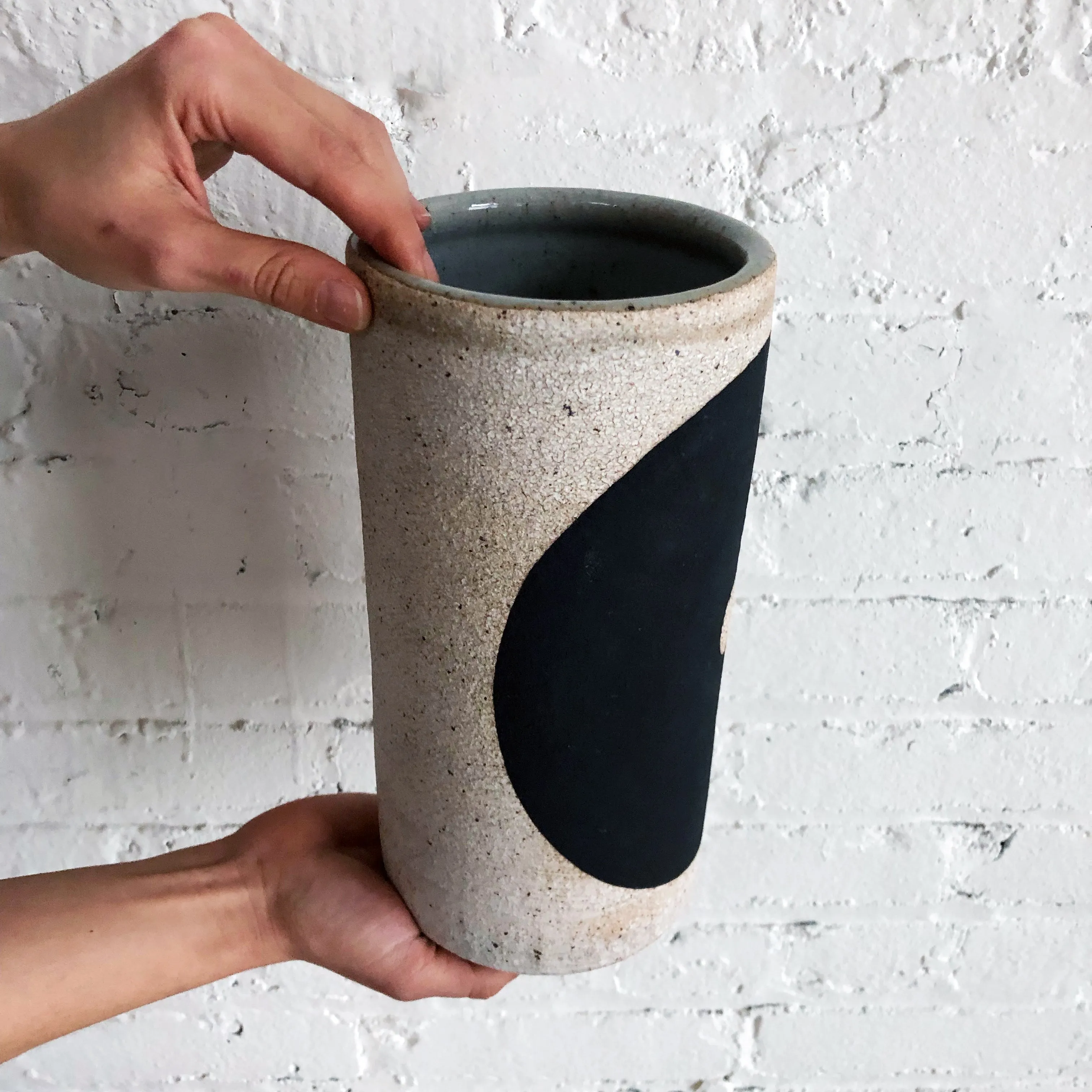 Vessel Thin: Black Hole
